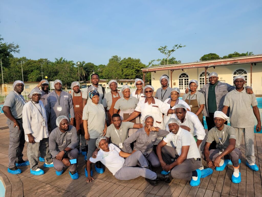 Visite aux communautés locales à Yenzi